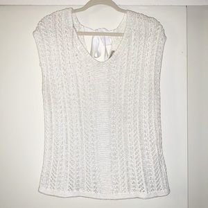Ann Taylor loft white knitted sweater. SIZE LP